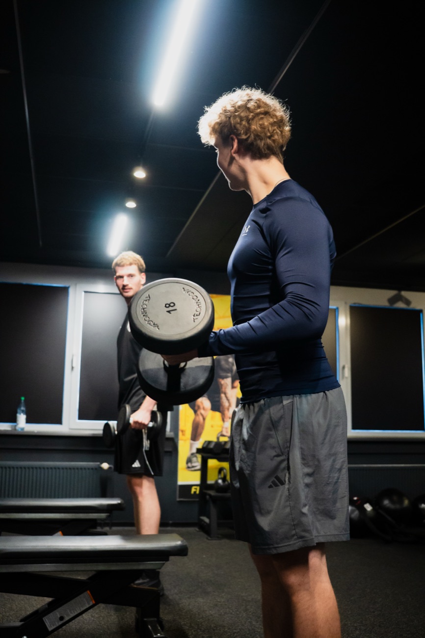 Daniel Schade beim Krafttraining